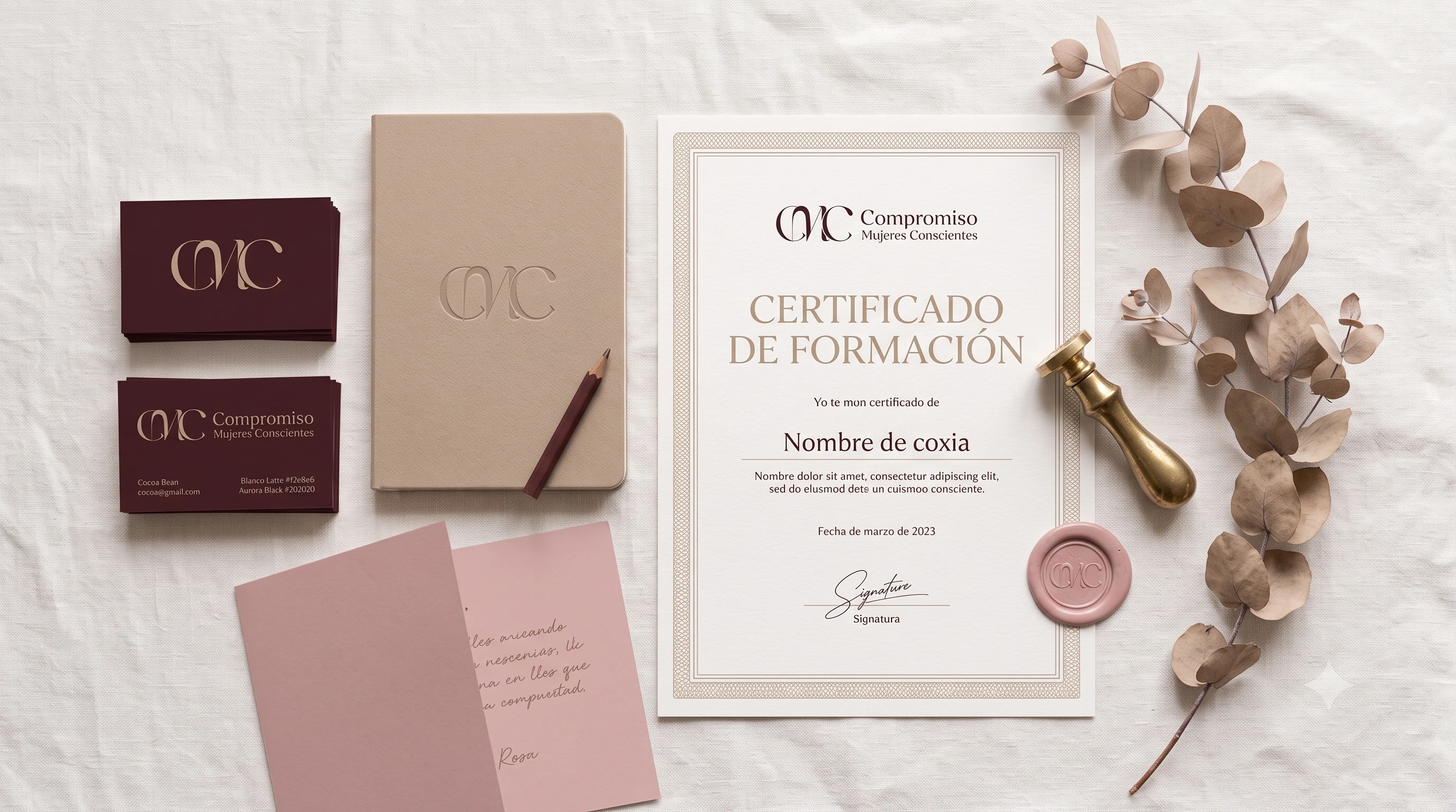 Certificado de formación y papelería de marca sobre lino, con sello de lacre